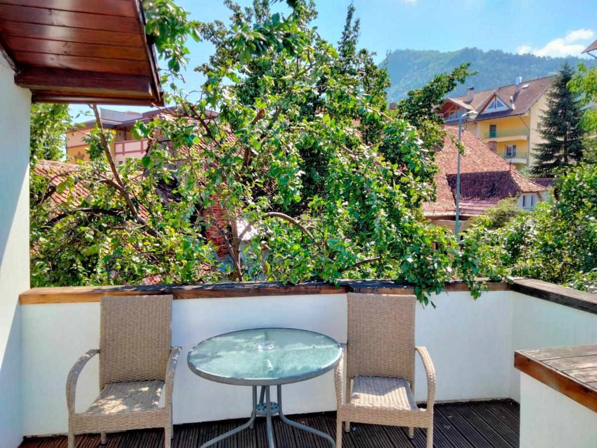 Casa Scheiana Bed and Breakfast Braşov Exteriör bild